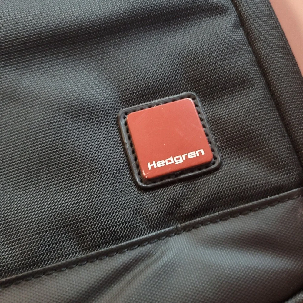 Hedgren Black‎ Laptop Briefcase Business Bag Belgium NEW Career Tech Work Strap